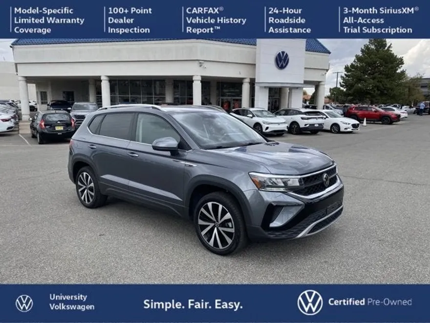 2023 Volkswagen Taos SE photo 1