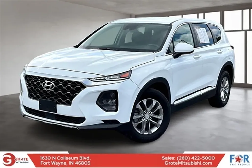 2020 Hyundai Santa Fe SE photo 1