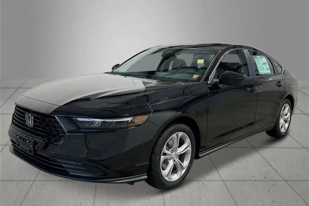 2025 Honda Accord LX photo 1