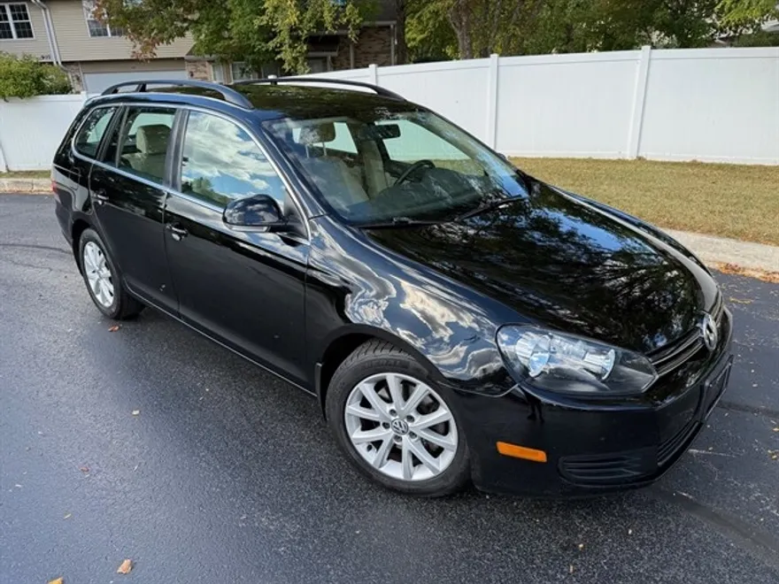 2014 Volkswagen Jetta SportWagen 2.5L SE photo 1