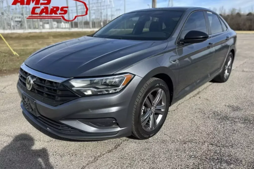2019 Volkswagen Jetta 1.4T R-Line photo 1