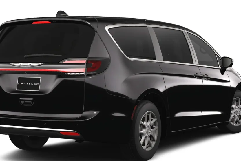 2025 Chrysler Pacifica photo 1