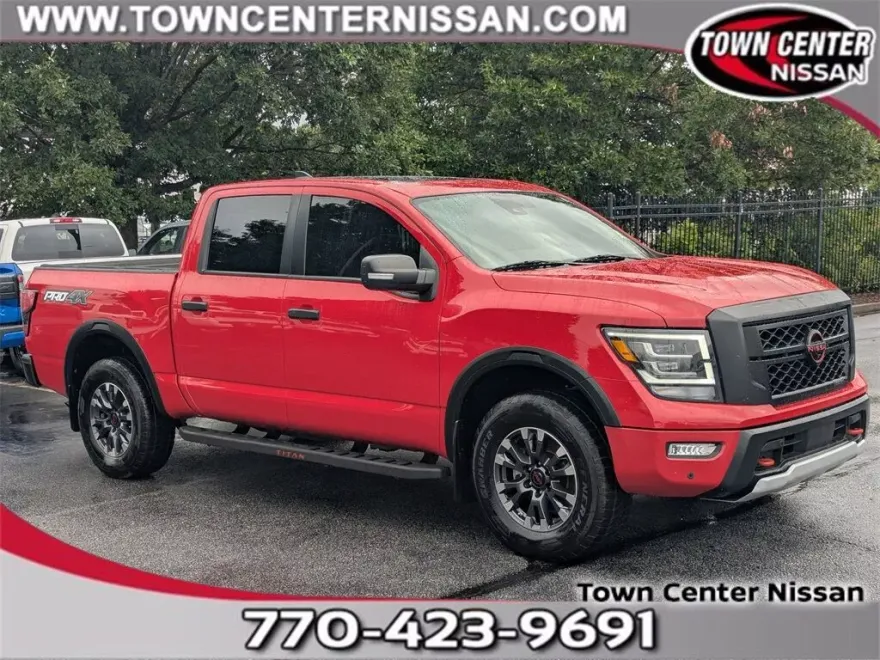 2023 Nissan Titan PRO-4X photo 1