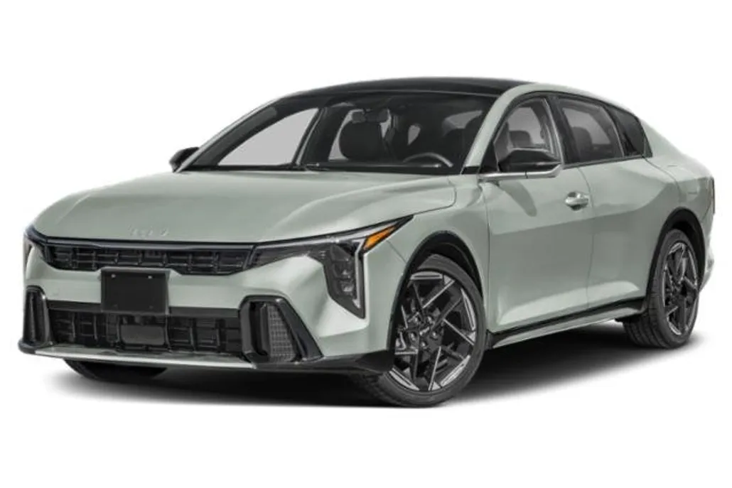 2025 Kia K4 GT-Line photo 1