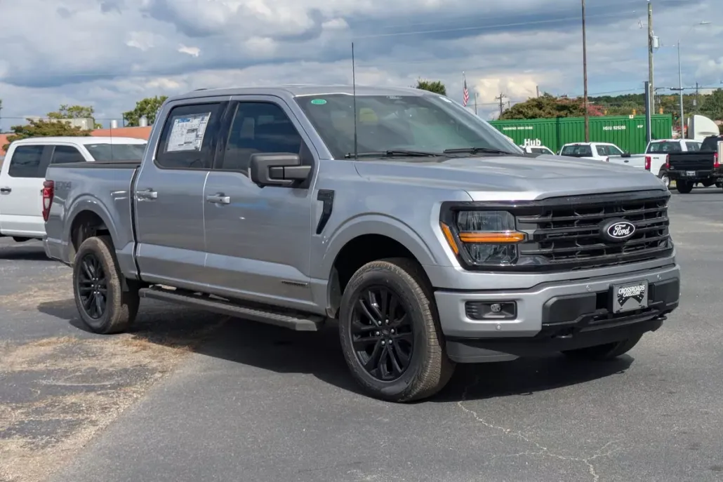 2025 Ford F-150 XLT photo 1