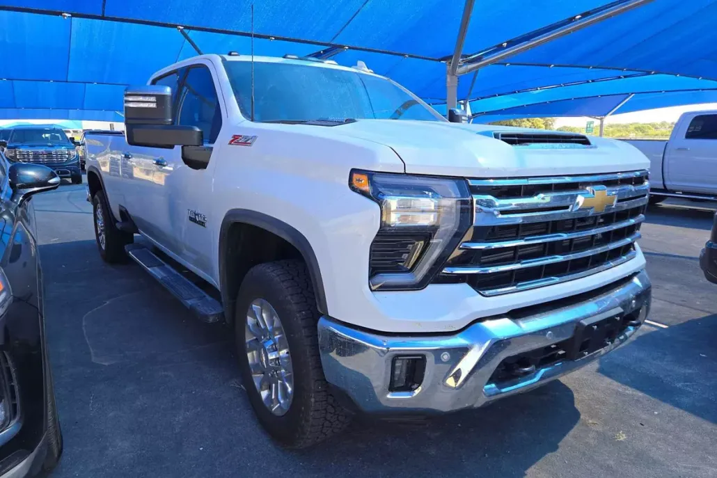 2025 Chevrolet Silverado 2500HD LTZ photo 1