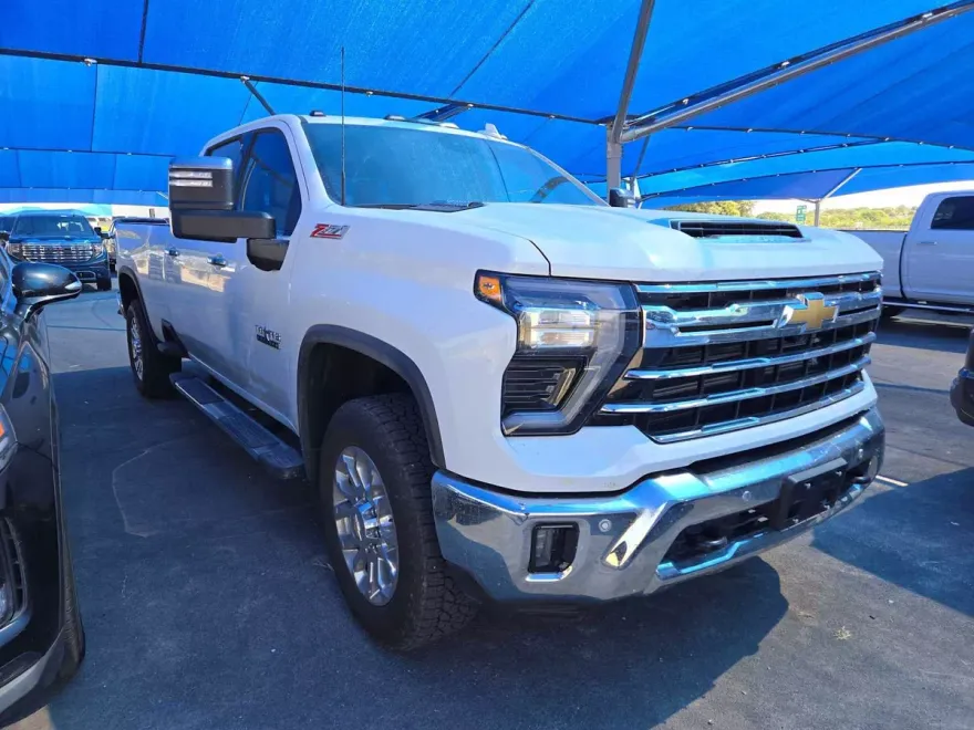2025 Chevrolet Silverado 2500HD LTZ photo 1