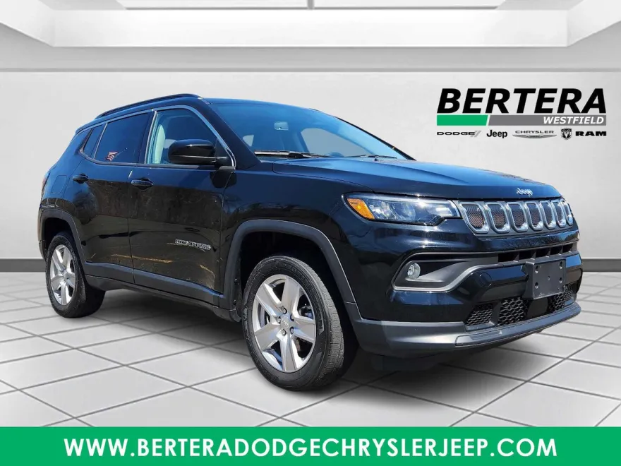 2022 Jeep Compass Latitude photo 1