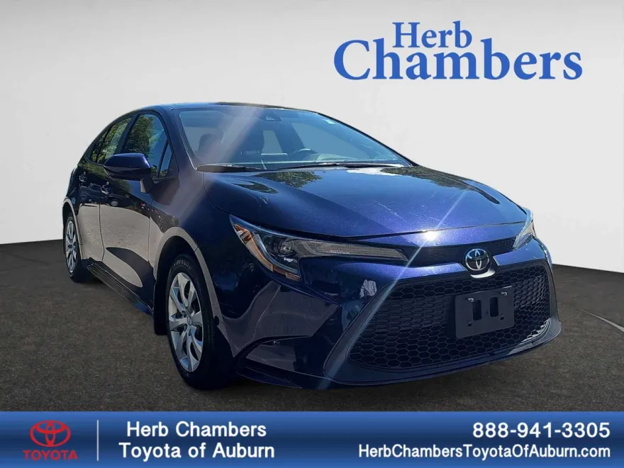 2022 Toyota Corolla LE photo 1