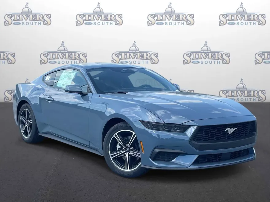 2025 Ford Mustang EcoBoost photo 1