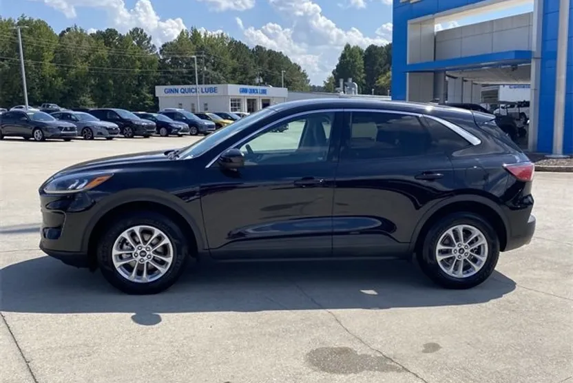 2020 Ford Escape SE photo 1