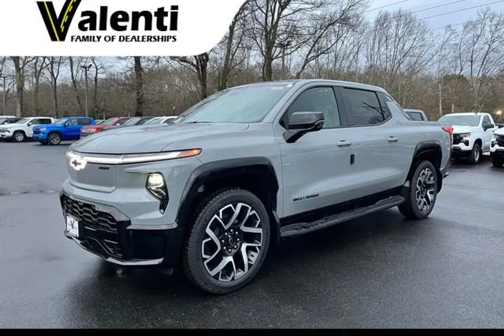 2025 Chevrolet Silverado EV RST photo 1