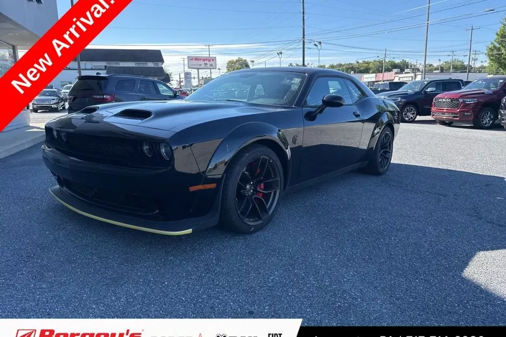 2023 Dodge Challenger SRT8 Hellcat Widebody photo 1