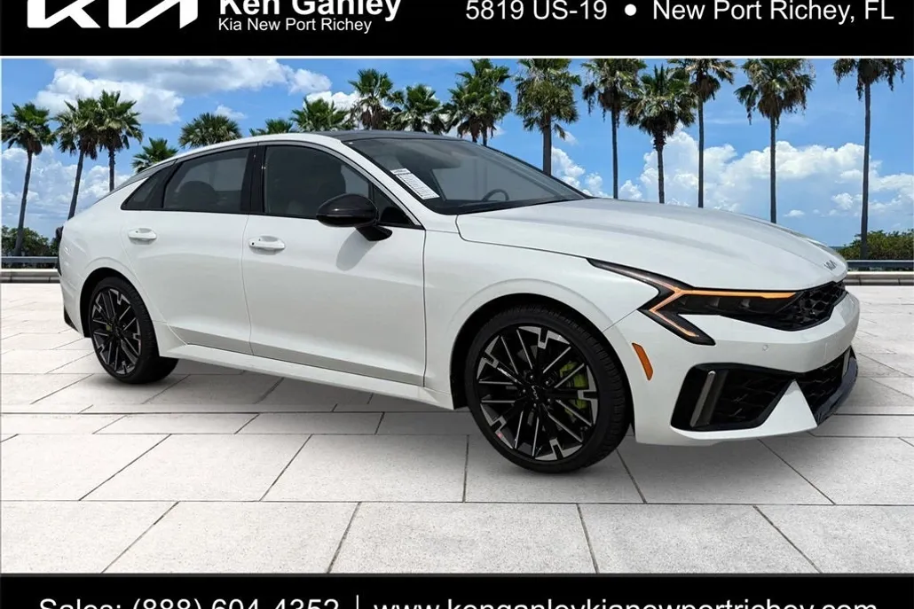 2026 Kia K5 GT photo 1