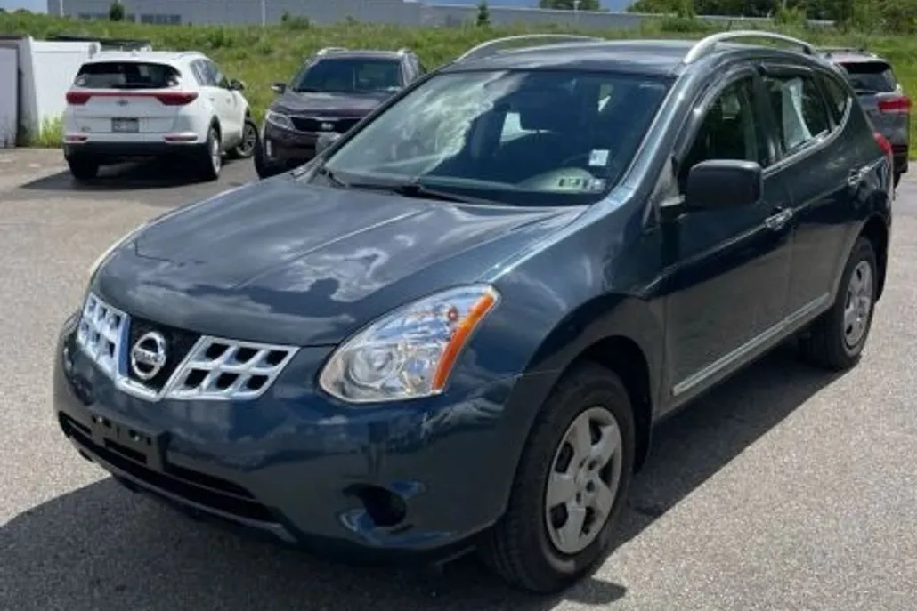 2015 Nissan Rogue Select photo 1