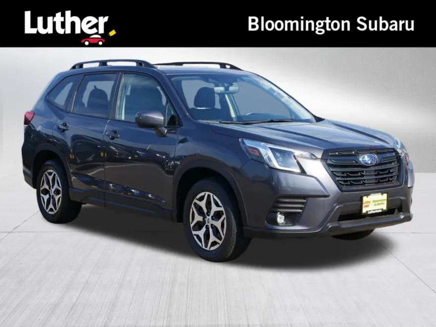 2024 Subaru Forester Premium photo 1