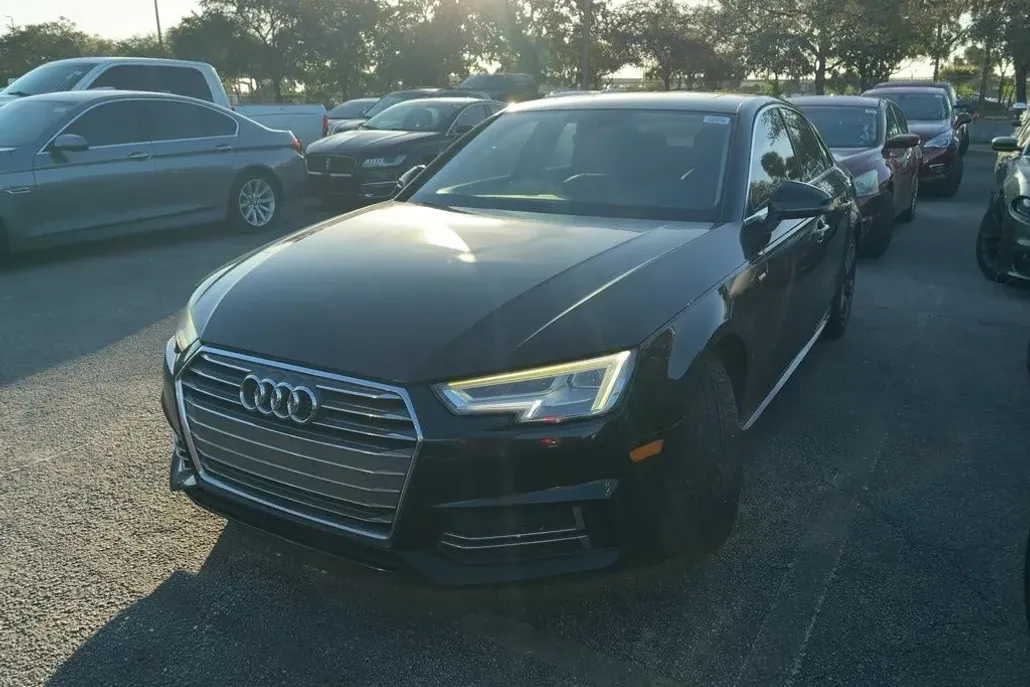 2017 Audi A4 2.0T Premium Plus photo 1