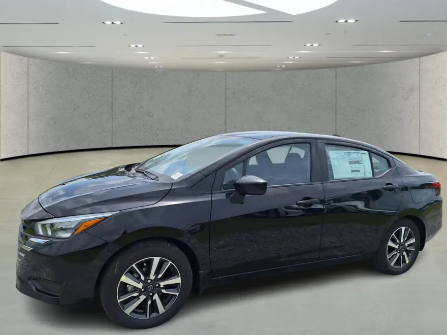 2025 Nissan Versa SV photo 1