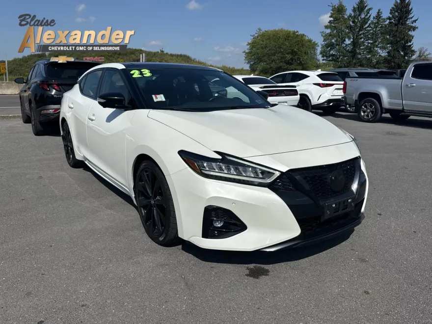 2023 Nissan Maxima SR photo 1