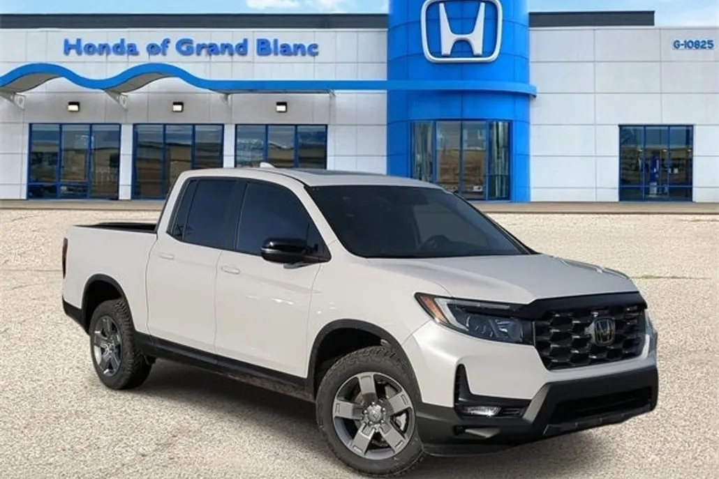 2025 Honda Ridgeline TrailSport photo 1