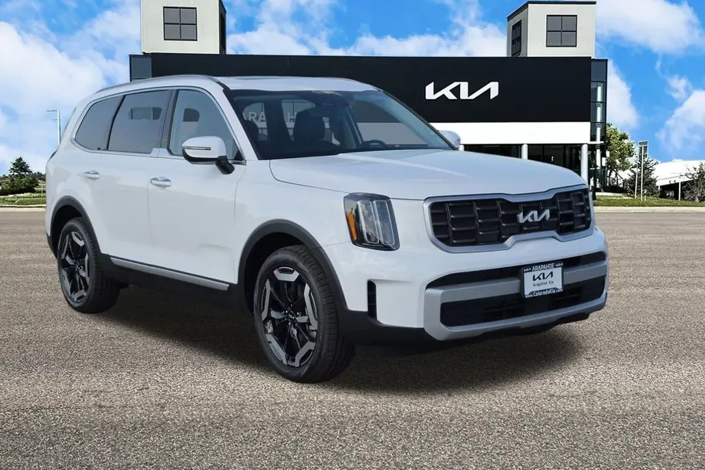 2025 Kia Telluride S photo 1