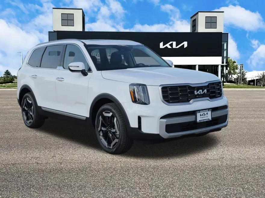 2025 Kia Telluride S photo 1