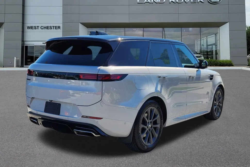 2024 Land Rover Range Rover Sport SE photo 1