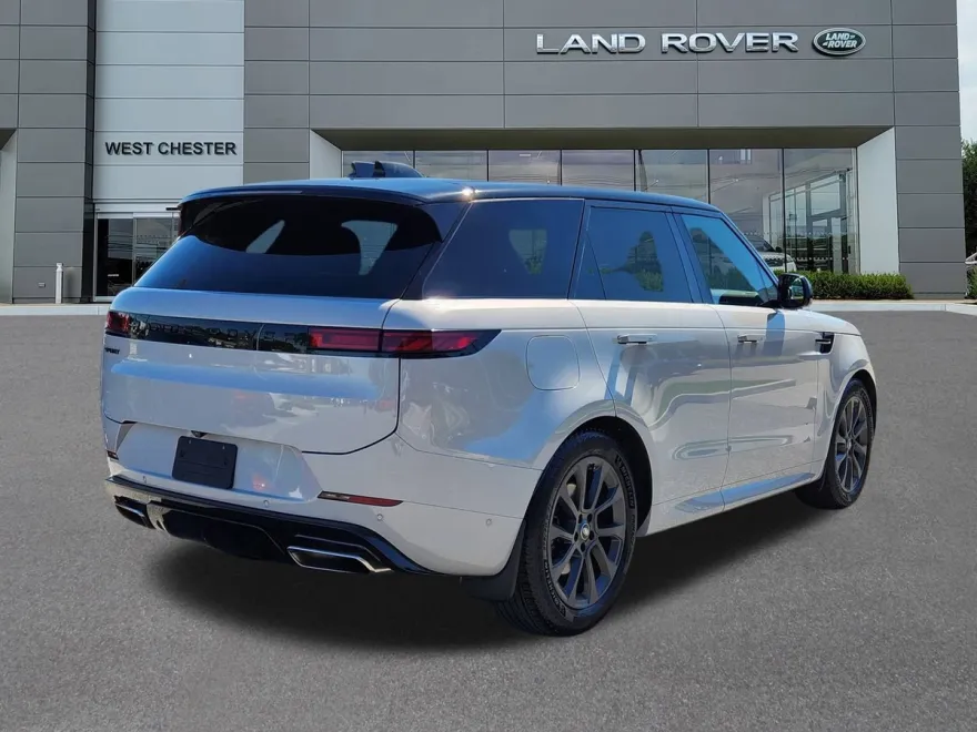 2024 Land Rover Range Rover Sport SE photo 1