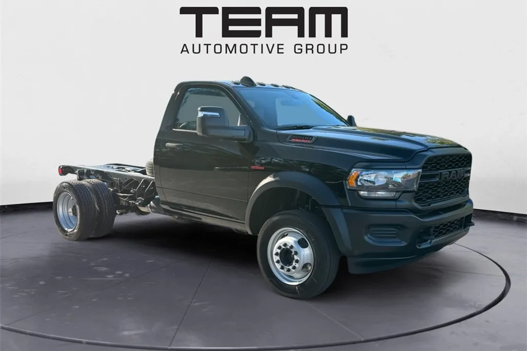 2024 Ram 5500 Tradesman photo 1