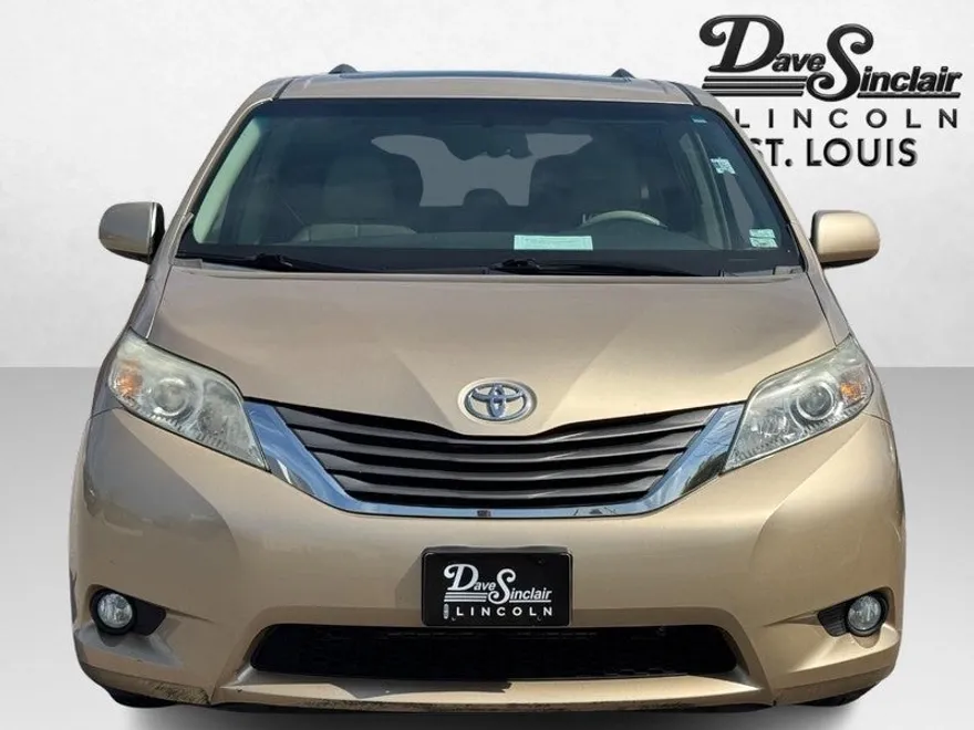 2011 Toyota Sienna XLE Premium photo 1