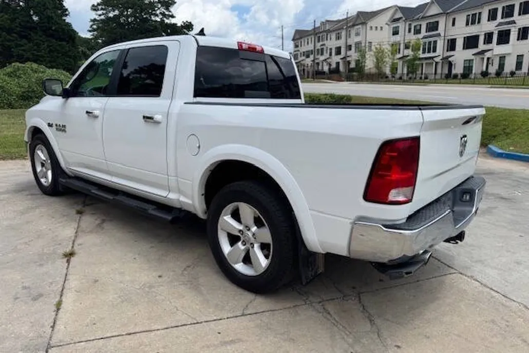 2018 Ram 1500 SLT photo 1