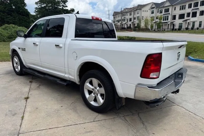 2018 Ram 1500 SLT photo 1