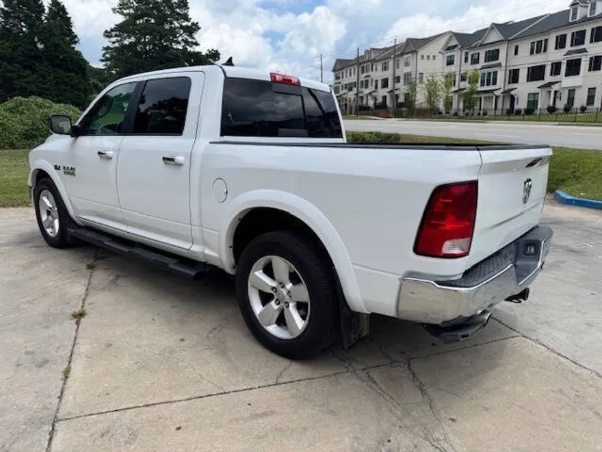 2018 Ram 1500 SLT photo 1