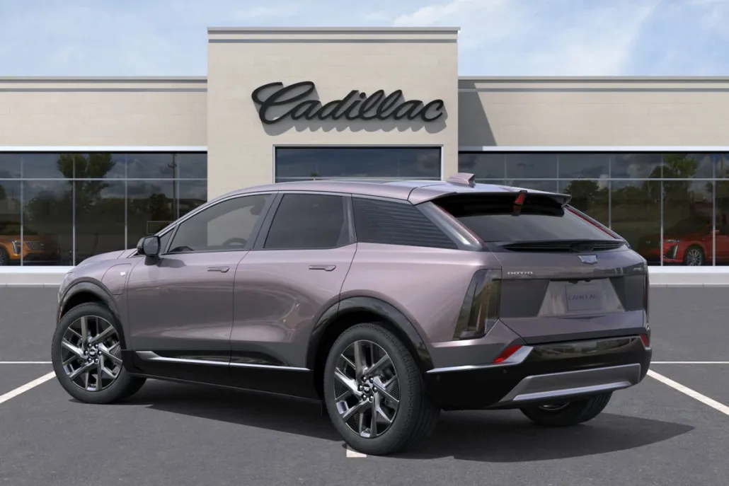2025 Cadillac Optiq Luxury photo 1