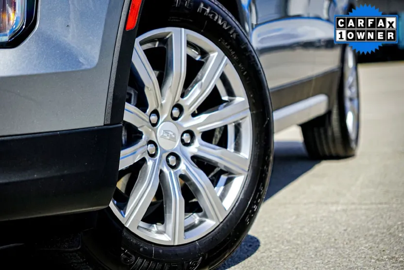 2023 Cadillac XT4 Premium Luxury photo 1