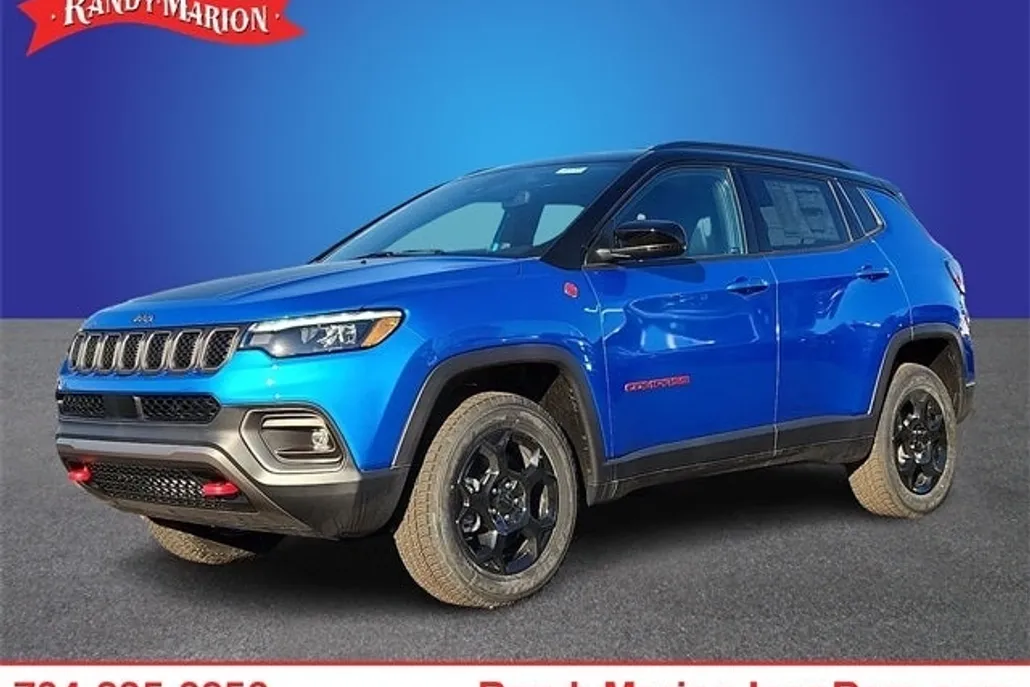 2024 Jeep Compass Trailhawk photo 1