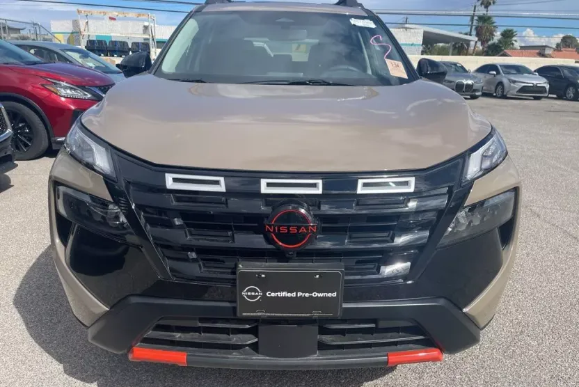 2025 Nissan Rogue SV photo 1