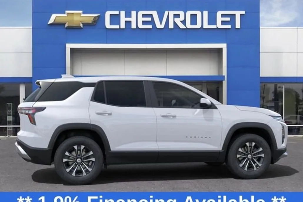2026 Chevrolet Equinox LT photo 1