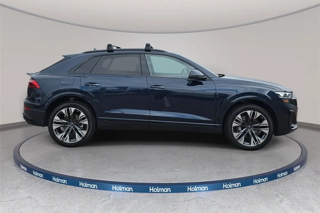 2024 Audi Q8 55 Premium Plus photo 1