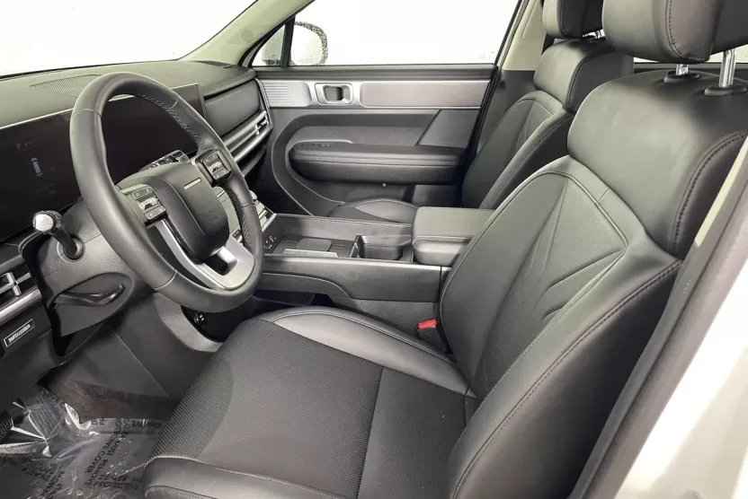 2025 Hyundai Santa Fe SEL photo 1