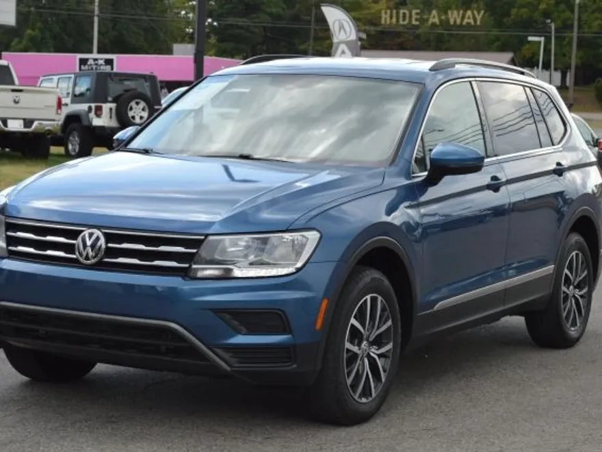 2018 Volkswagen Tiguan SE Sport photo 1