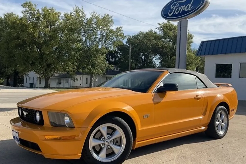 2007 Ford Mustang GT Deluxe photo 1