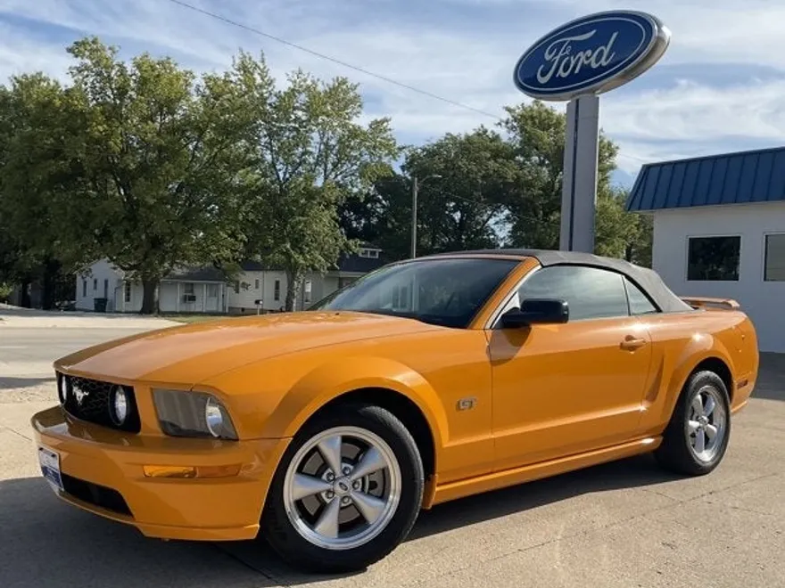 2007 Ford Mustang GT Deluxe photo 1