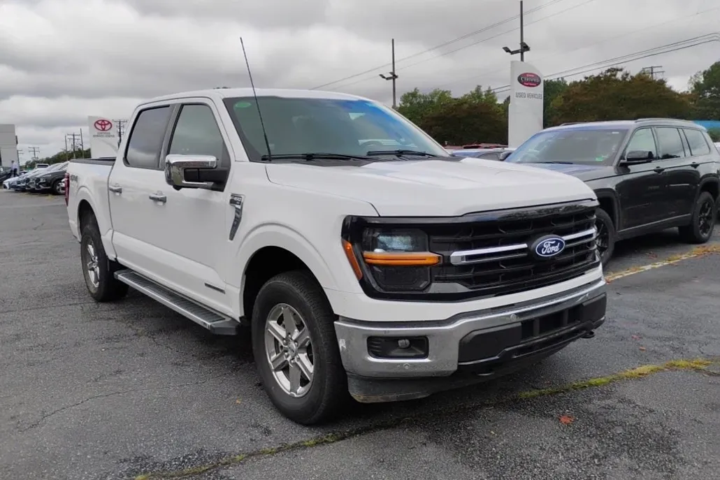 2024 Ford F-150 XLT photo 1