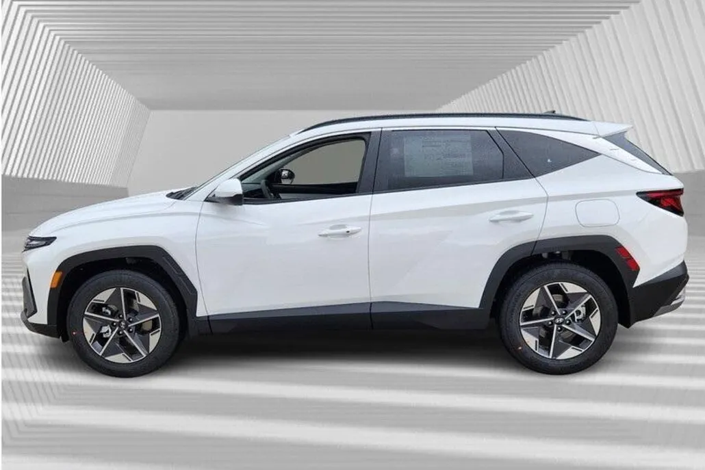 2026 Hyundai Tucson SEL photo 1