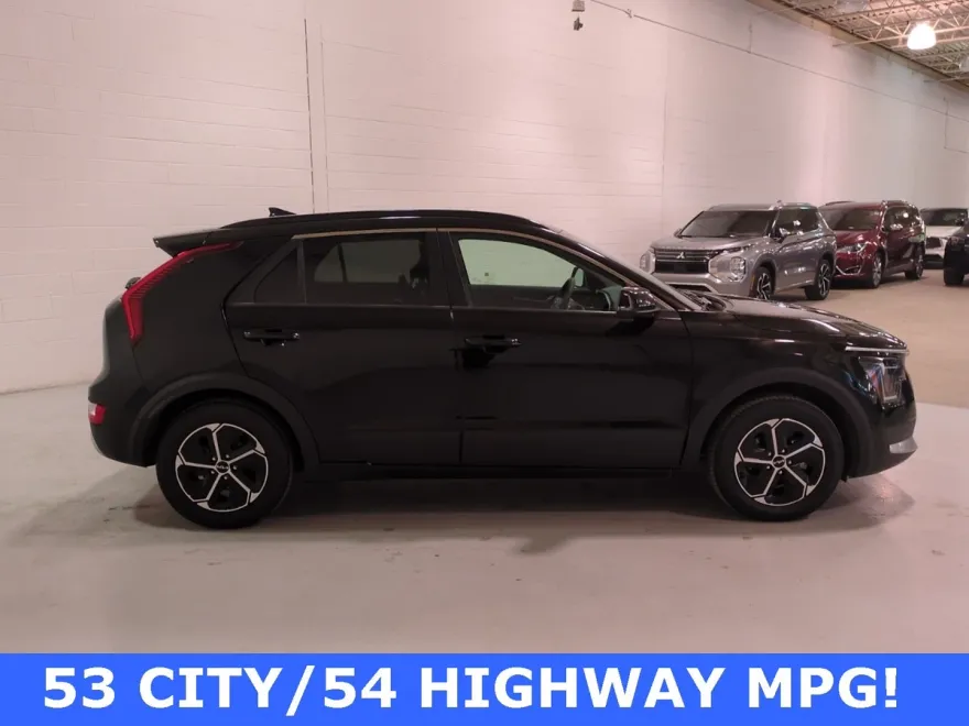 2023 Kia Niro EX photo 1