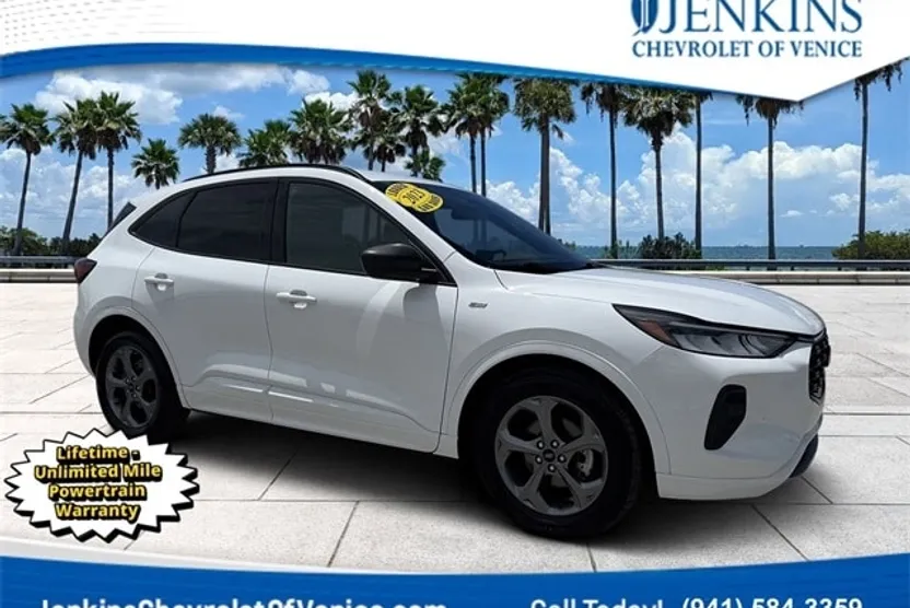 2023 Ford Escape ST-Line photo 1