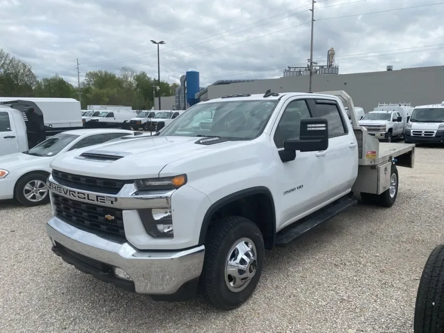 2022 Chevrolet Silverado 3500HD LT photo 1
