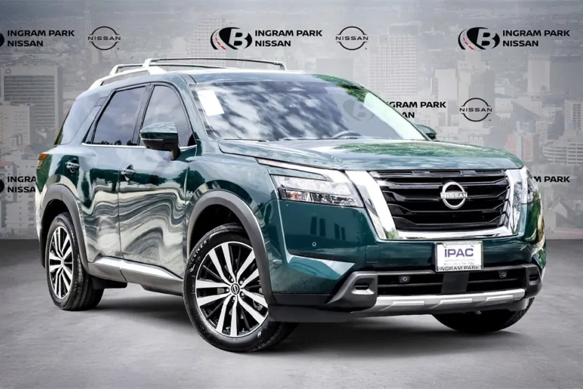 2025 Nissan Pathfinder Platinum photo 1