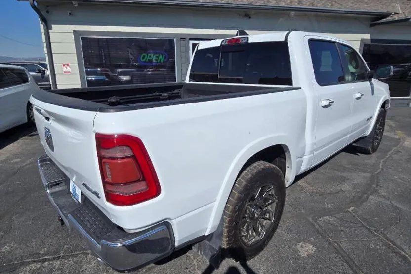 2020 Ram 1500 Laramie photo 1